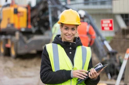 etudiant1-bts-batiment